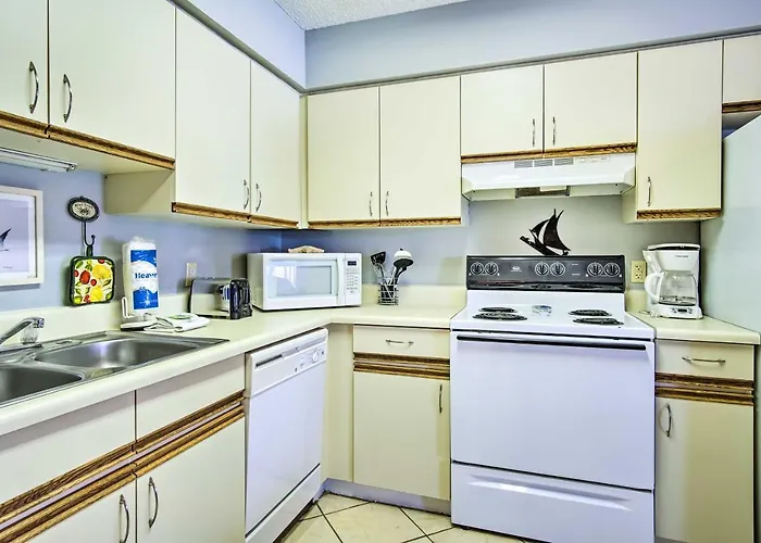 W/ Pool Access: Steps To Beach! Gulf Shores